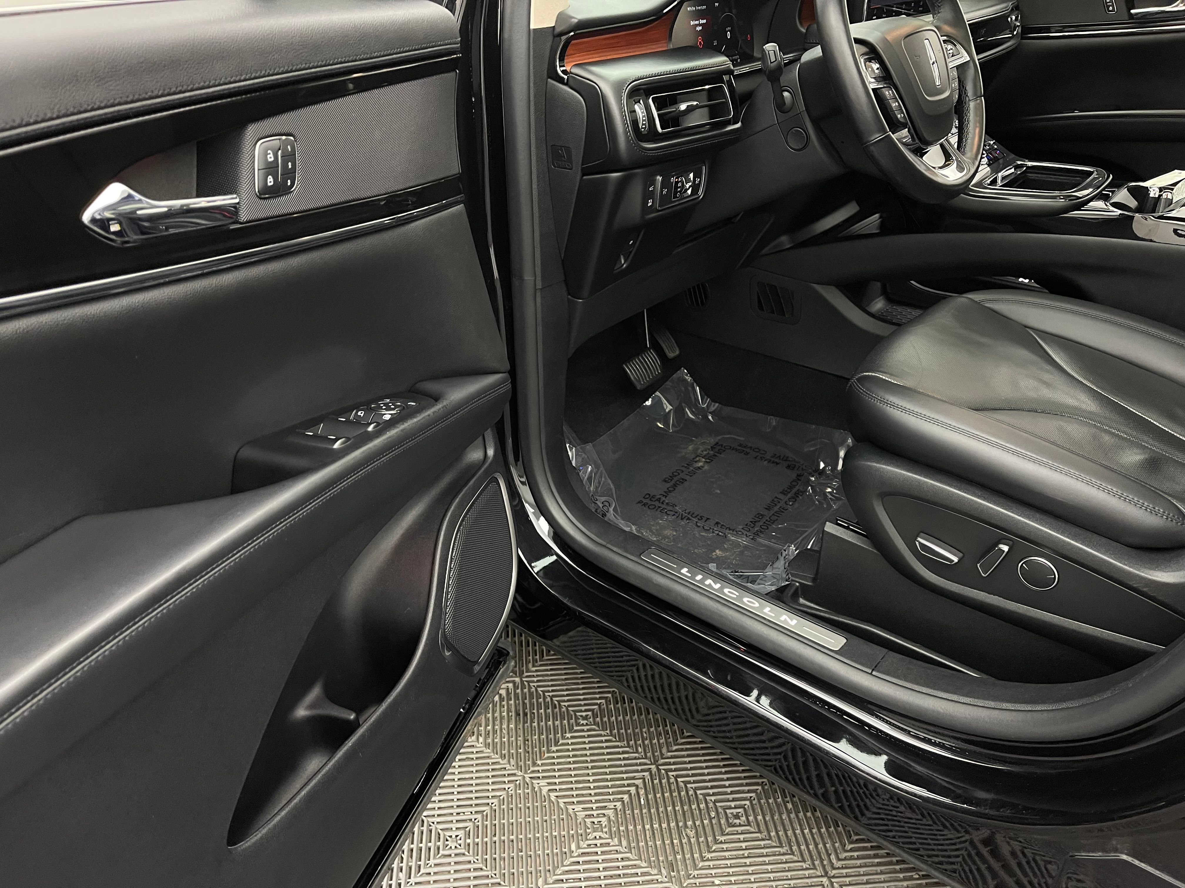 Used 2022 Lincoln Nautilus Reserve FWD image 18