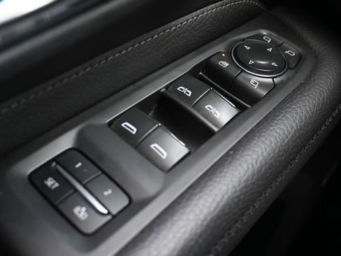 Used 2021 GMC Yukon Denali w/ Denali Ultimate Package image 46