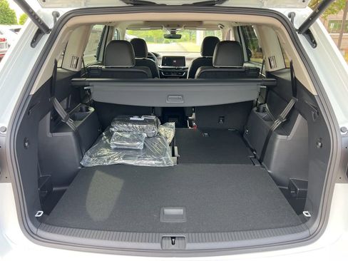 New 2026 Volkswagen Atlas SEL Premium R-Line AWD/4WD image 13