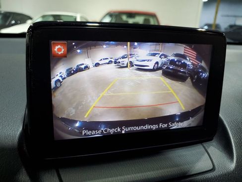 Used 2019 Toyota Yaris LE FWD image 29