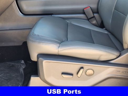 New 2026 Ford Expedition Active image 23