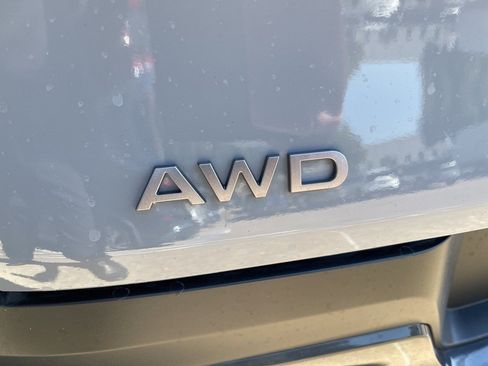 Certified 2025 Nissan Murano SL image 9