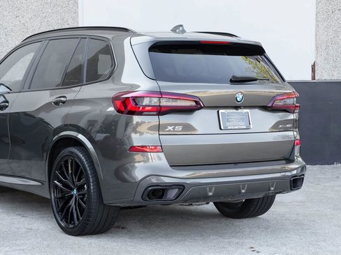 Used 2022 BMW X5 xDrive40i w/ M Sport Package image 17