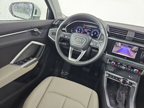 Certified 2025 Audi Q3 2.0T Premium w/ Convenience Package image 39
