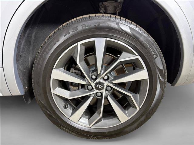 Used 2021 Audi Q5 2.0T Premium Plus w/ Premium Plus Package AWD/4WD image 21