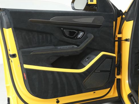 Used 2023 Lamborghini Urus Performante image 23