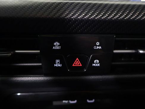 Used 2024 Volkswagen Golf R AWD/4WD image 55