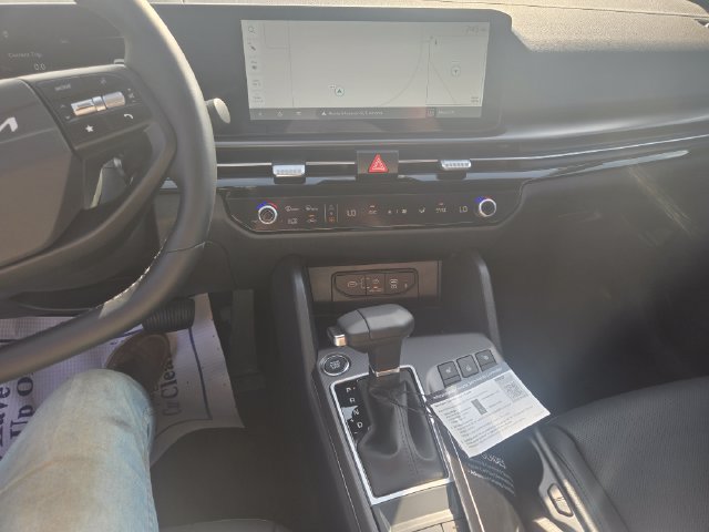 New 2026 Kia Sportage SX FWD image 2