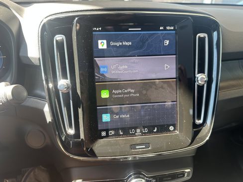 Used 2023 Volvo C40 P8 Recharge Plus image 18