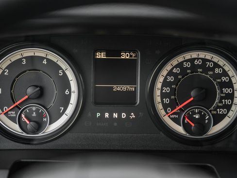 Used 2017 RAM 2500 Tradesman w/ Chrome Appearance Group image 47