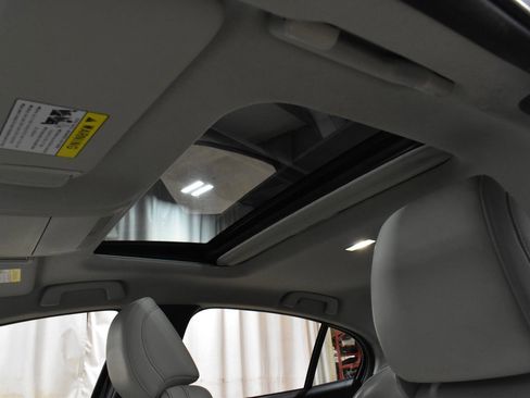 Used 2021 MAZDA MAZDA3 s image 4