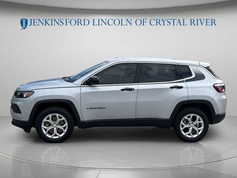 Used 2024 Jeep Compass Sport w/ Mopar Graphics Package AWD/4WD image 9