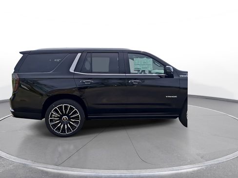 New 2025 Chevrolet Tahoe High Country AWD/4WD image 9