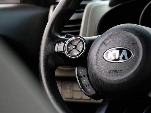 Used 2017 Kia Soul w/ Convenience Package FWD image 19