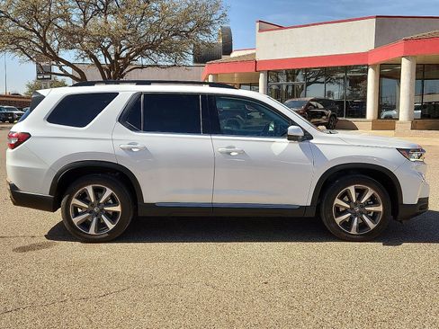 Used 2025 Honda Pilot Elite image 5