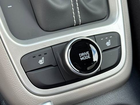 New 2026 Hyundai Venue SEL FWD image 21