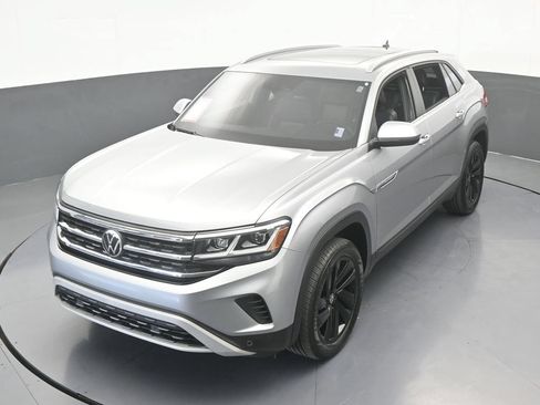Used 2022 Volkswagen Atlas Cross Sport SE FWD image 48