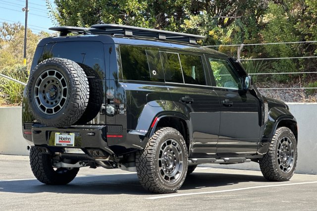 New 2026 Land Rover Defender 110 AWD/4WD image 5