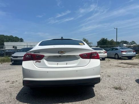Used 2024 Chevrolet Malibu LS w/ Driver Confidence Package FWD image 4