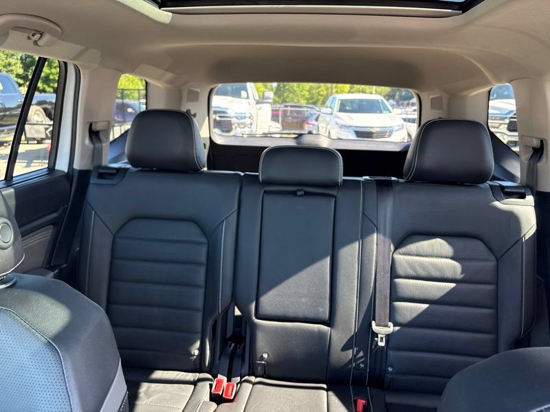 Used 2023 Volkswagen Atlas SEL Premium AWD/4WD image 26