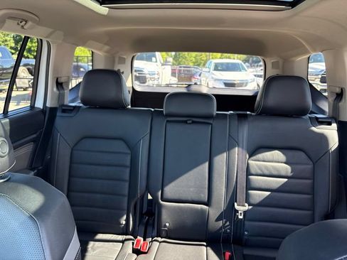 Used 2023 Volkswagen Atlas SEL Premium AWD/4WD image 26