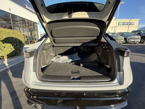 Used 2024 Nissan Ariya EVOLVE+ e-4ORCE image 27