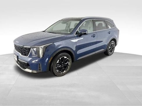 Certified 2025 Kia Sorento S w/ Panoramic Sunroof Package FWD image 5