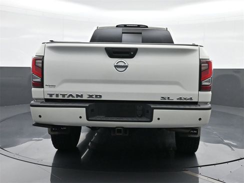 Used 2020 Nissan Titan SL w/ Moonroof Package image 16