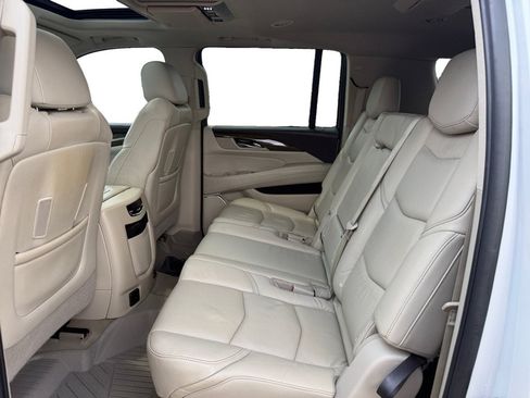 Used 2019 Cadillac Escalade ESV Luxury AWD/4WD image 13