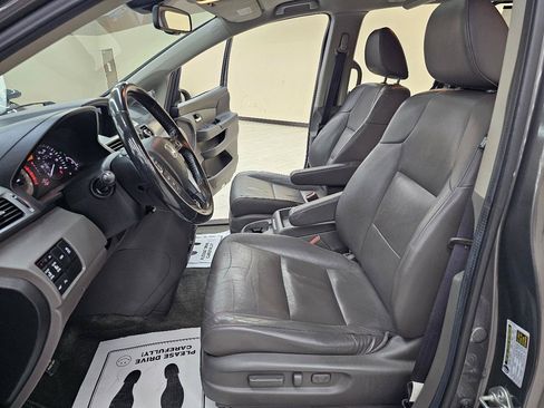 Used 2014 Honda Odyssey Touring image 18