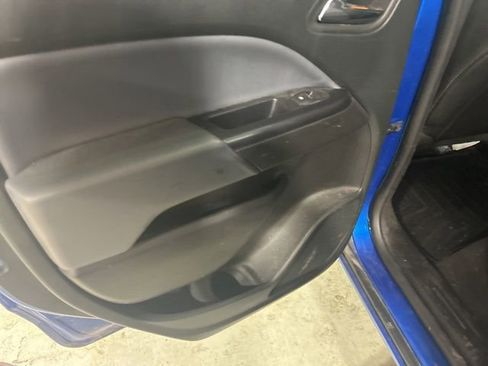 Used 2021 Chevrolet Colorado Z71 AWD/4WD image 19