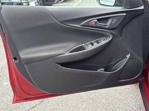 Used 2016 Chevrolet Malibu LT image 15