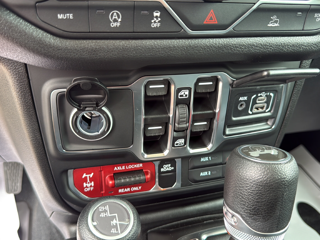 New 2026 Jeep Wrangler Unlimited Sport w/ Dual Top Group AWD/4WD image 21