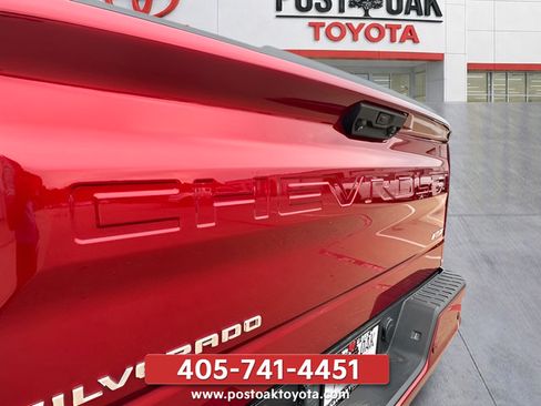 Used 2022 Chevrolet Silverado 1500 RST w/ Convenience Package II AWD/4WD image 18
