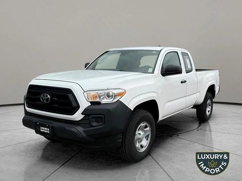 Used 2022 Toyota Tacoma SR image 1