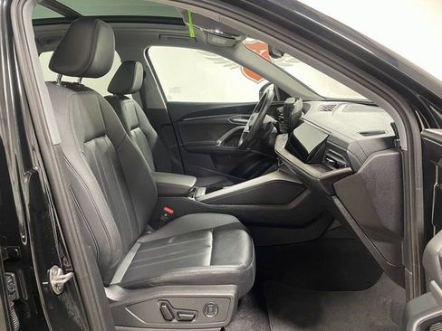 Used 2025 Audi Q5 Premium w/ Convenience Package image 26