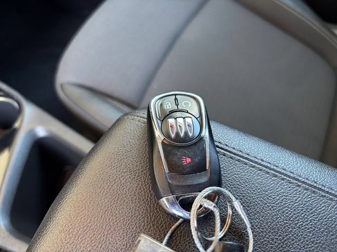 Used 2025 Buick Encore GX Preferred FWD image 20