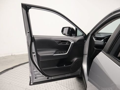 Certified 2025 Toyota RAV4 LE FWD image 16