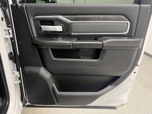 Used 2021 RAM 2500 Big Horn w/ Night Edition image 43