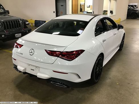Used 2021 Mercedes-Benz CLA 250 image 5