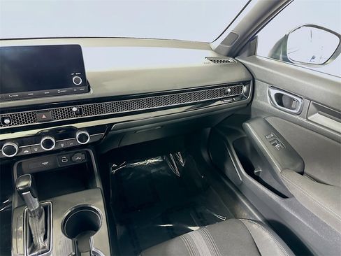 Used 2023 Honda Civic Sport image 19