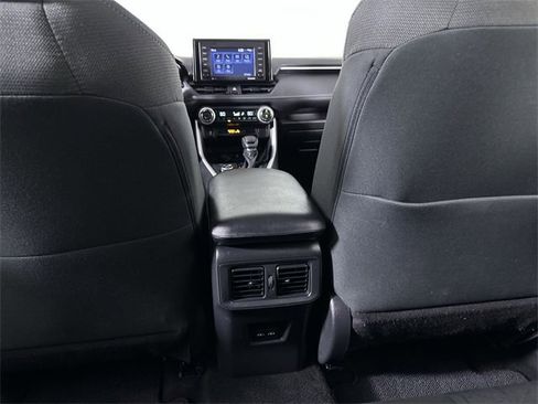 Used 2021 Toyota RAV4 XLE image 22