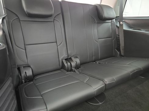 Used 2018 Chevrolet Tahoe LT w/ Luxury Package image 12