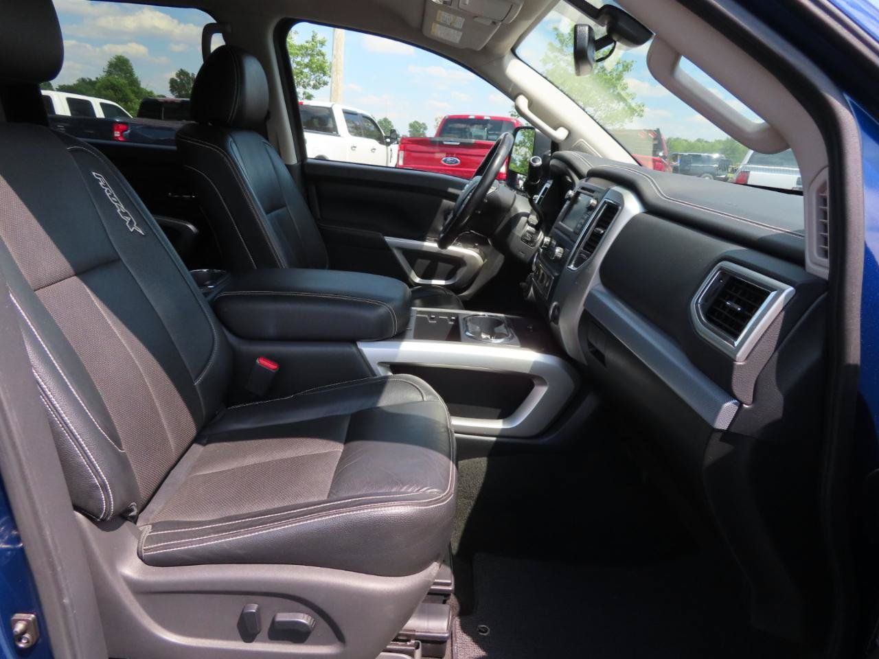Used 2019 Nissan Titan PRO-4X w/ Pro-4x Convenience Package AWD/4WD image 51