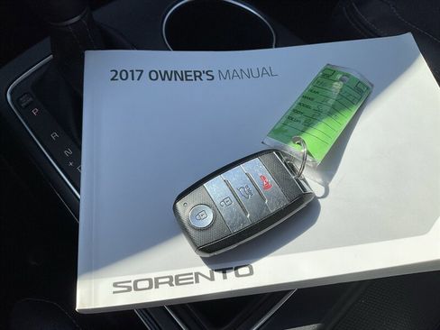 Used 2017 Kia Sorento SX image 35