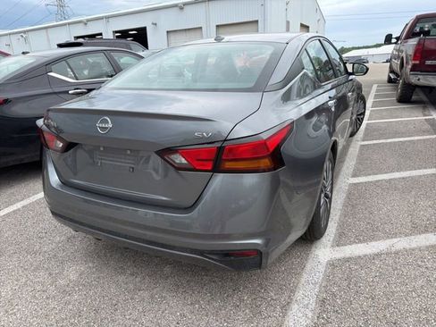 Used 2024 Nissan Altima 2.5 SV FWD image 4