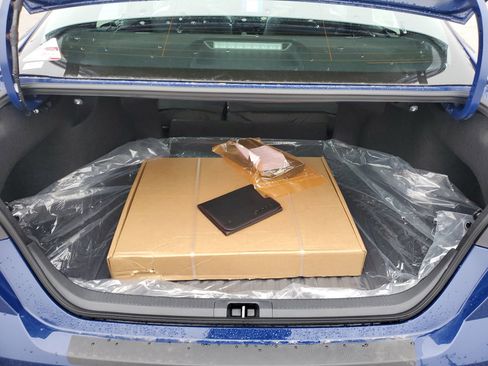 New 2026 Toyota Camry SE image 9