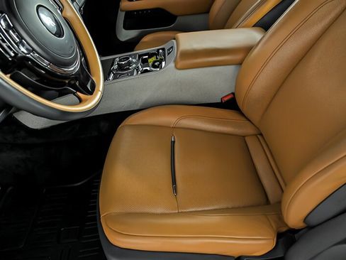 Used 2018 Rolls-Royce Wraith RWD image 16