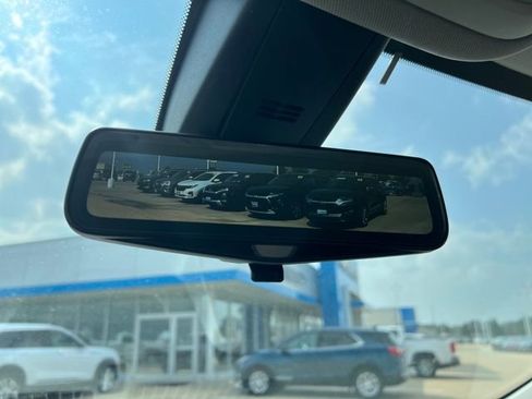 Used 2018 Chevrolet Traverse LT image 33