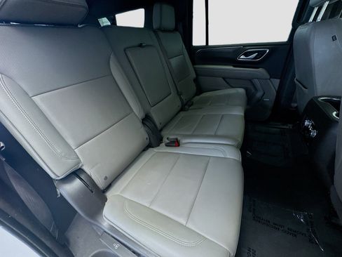 Used 2022 GMC Yukon XL SLT image 14